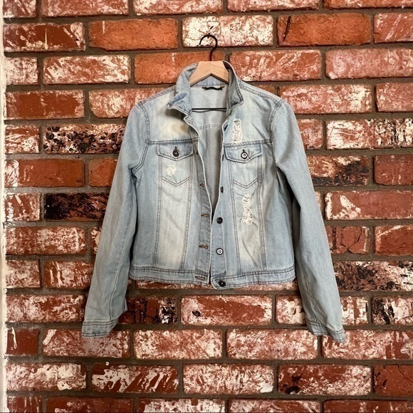 COPY - Lightweight stonewash denim jacket - Picture 1 of 6
